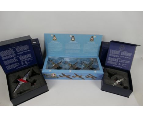 Oxford - 3 x boxed aircraft models in 1:72 scale, De Havilland Tiger Moth # 72TM003, De Havilland Dragon Rapide # 72DR002 and