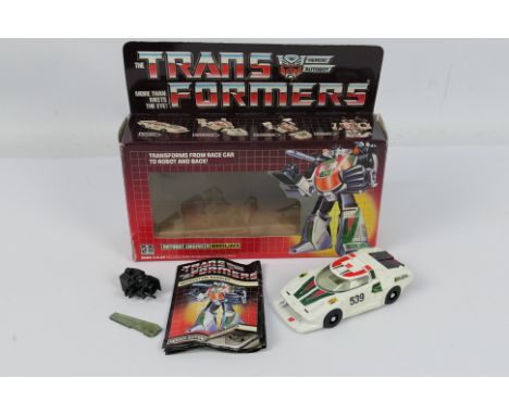 Hasbro - Transformers - A boxed Transformers Autobot Engineer Wheeljack # 5760. The model appears in Very Good condition but 