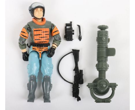 Scarce European Exclusive Vintage G.I. Joe Gi Joe Tiger Force Sneak Peek action figure Hasbro. Good condition with some acces