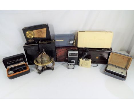 A quantity of late valve/transistor radios to include RCA, Star light, Perdio, Olympic and similar Est £50 -£80.