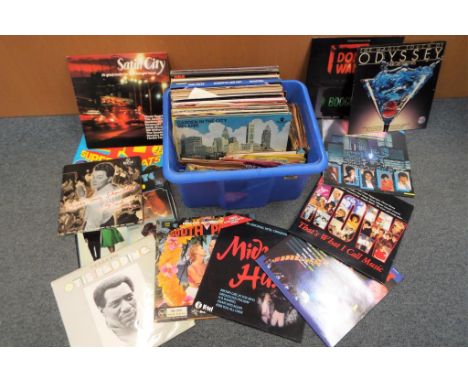 In excess of 50 33.3 vinyl record albums to include Bob Dylan, Glenn Miller, Queen and general pop music to include The Beatl