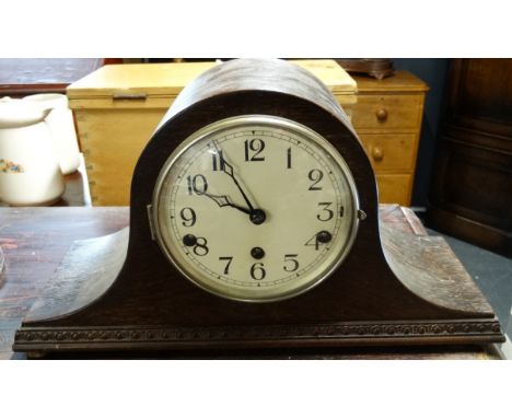 Oak mantle clock 