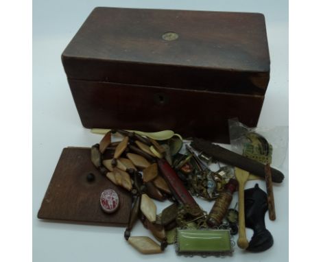 Victorian tea caddy & contents 