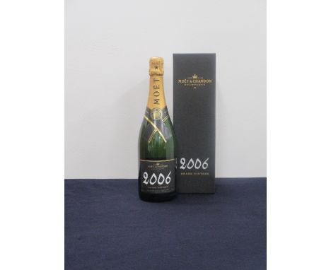 1 bt Moët et Chandon Grand Vintage Brut Champagne 2006 Gift Box 