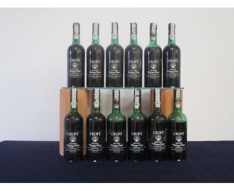 12 bts Croft 1970 Vintage Port 2 ls, 1 lms, 1 ms, 8 base of neck, signs of seepage