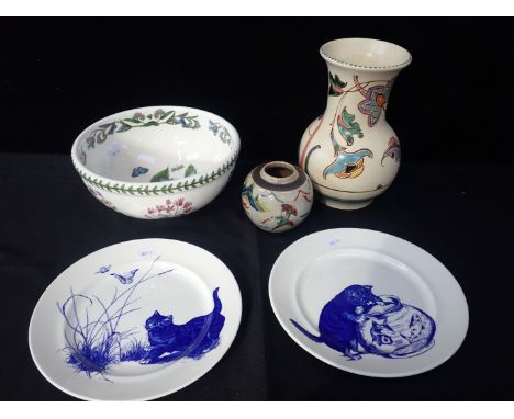 A PORTMEIRION BOTANIC GARDEN BOWLa Honiton pottery vase, two National Trust Kingston Lacy Cat plates, and a Chinese jar