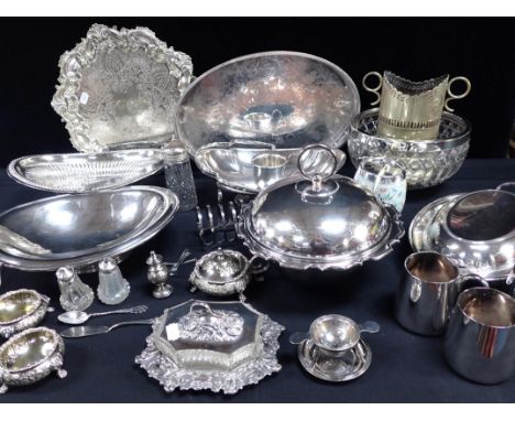 A SILVER-PLATED PUDDING BASIN HOLDER, AND OTHER PLATED ITEMSincluding tankards, dishes, trays, a silver butter knife, and sil