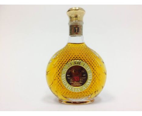 SCOTTISH PRINCE AGED 33 YEARS
Blended Scotch Whisky
70cl, 40% volume. CONDITION REPORT: Very good