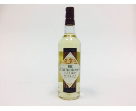 INVERGORDON AGED 10 YEARS
Single Grain Scotch Whisky
70cl, 40% volume. CONDITION REPORT: Very good