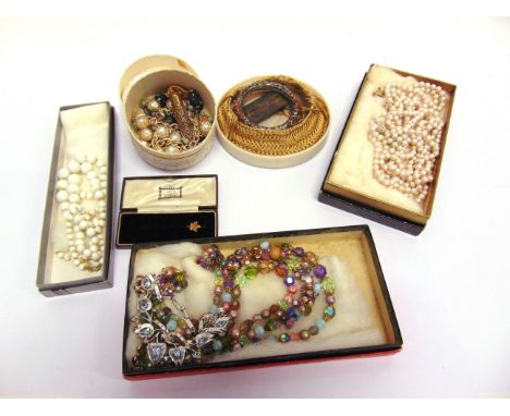 A COLLECTION OF ASSORTED JEWELLERY including an Eastern stone set hinged bangle and costume items.