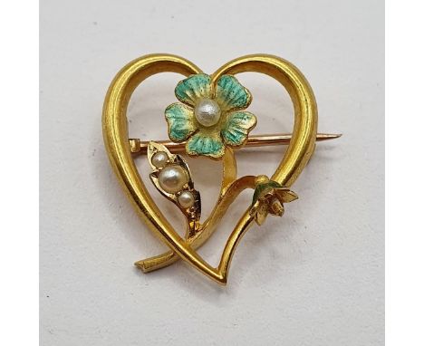 A 15ct gold, seed pearl and enamel heart shaped brooch, lacks a seed pearl, 2.4 g (all in) 