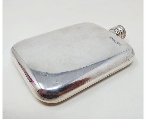 A silver hip flask, Sheffield 1995, 5.6 ozt, 13 cm highGenerally good, date letter a little rubbed 