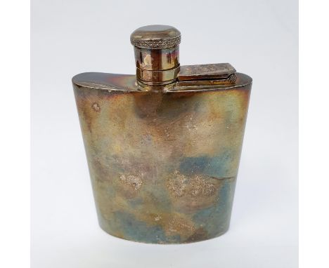 A silver hip flask, Birmingham 1970, 4.5 ozt, 11 cm high 