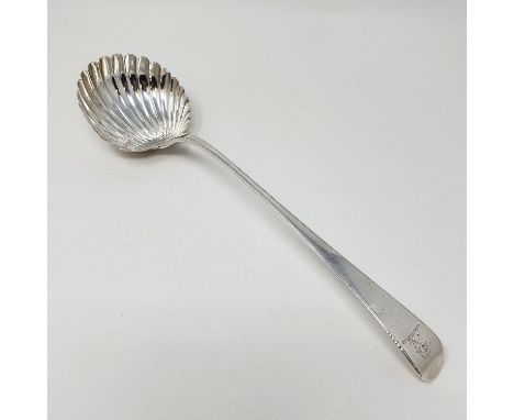 A George III Old English pattern punch ladle, London 1776, 5.4 ozt  Provenance:  From a large single owner collection of silv