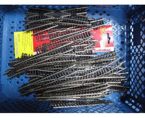 A Quantity of Peco "00" Gauge Points, including L/H, R/H, curves, playworn.