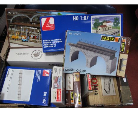 A Quantity of "H0" Scale Lineside Buildings and Accessories, by Faller, Rivarossi, Auhagen, Lima mainly in kit form including