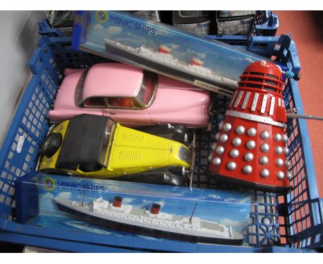 A 1:18th Scale Morgan by Polistil, a tinplate car, two minic liners, boxed, and a dalek.