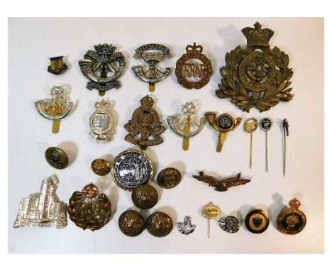 A quantity of mixed military badges including Women's Land Army, Third Reich Luftwaffe veterans lapel badge a/f, RAF, RRAF, D