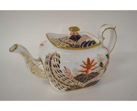 A fine early 19th century Spode teapot and cover decorated with pattern 2214 red factory mark to base and pattern numbergood 