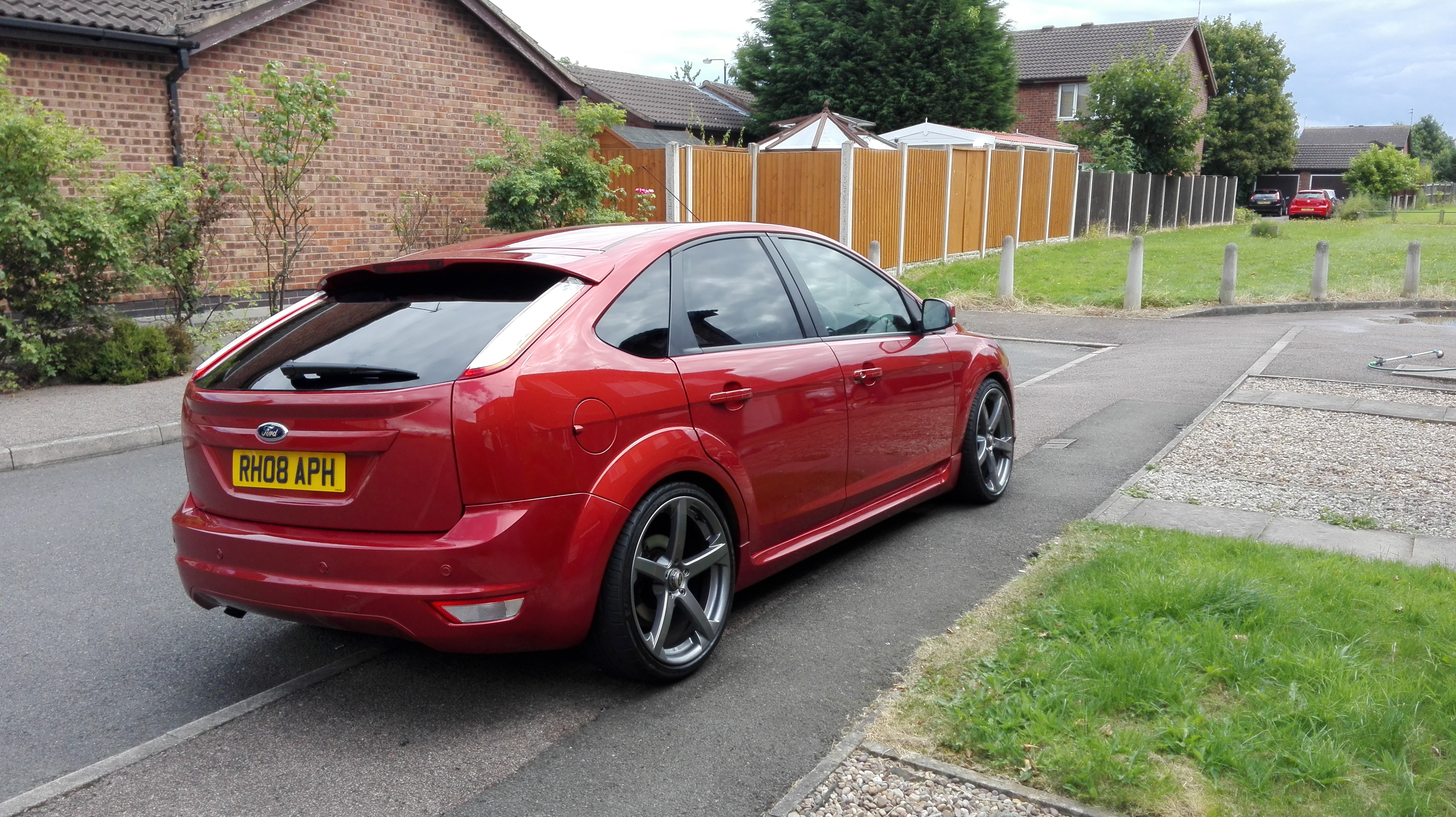 2008 Red Ford Focus