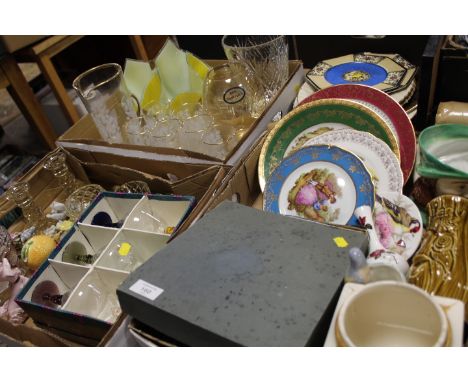 THREE TRAYS OF CERAMIC AND GLASS ETC TO INCLUDE A HANKER-CHIEF VASE