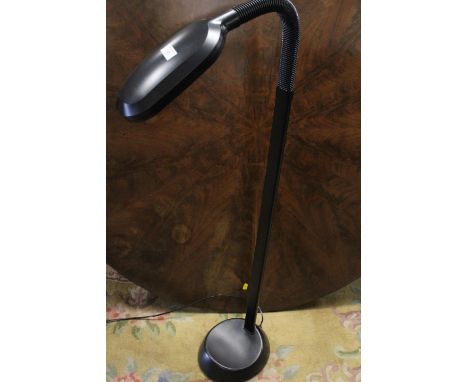 A LIFEMAX FREE STANDING HIGH VISION BLACK LIGHT MODEL 250, IXBLK, 24W  (IN WORKING ORDER AT TIME OF CONSIGNMENT)