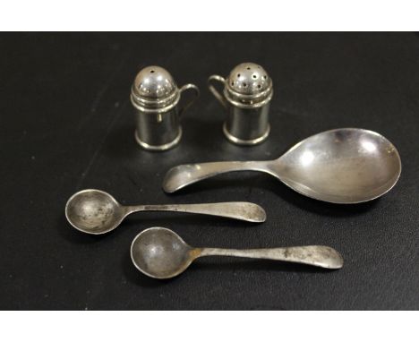 AN ANTIQUE SILVER MINIATURE SALT &amp; PEPPER PLUS SILVER CADDY SPOON AND MUSTARD SPOONS