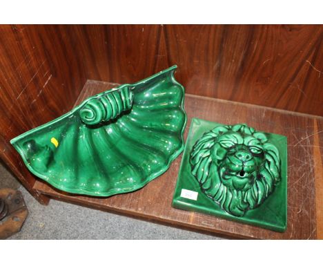 TWO MODERN CERAMIC MAJOLICA STYLE WALL HANGINGS 