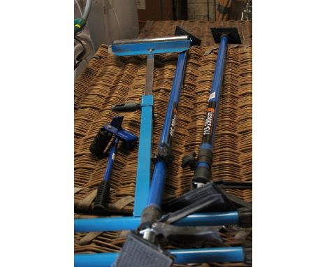 A PAIR OF LIGHTWEIGHT PROPS ETC