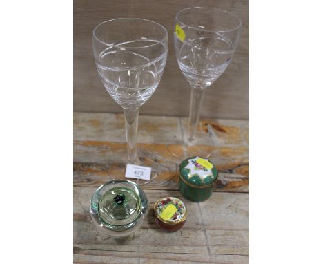 A PAIR OF STUART CRYSTAL JASPER CONRAN WINE GLASSES TOGETHER WITH A GLASS PAPERWEIGHT AND TWO ENAMEL PILL BOXES (5)