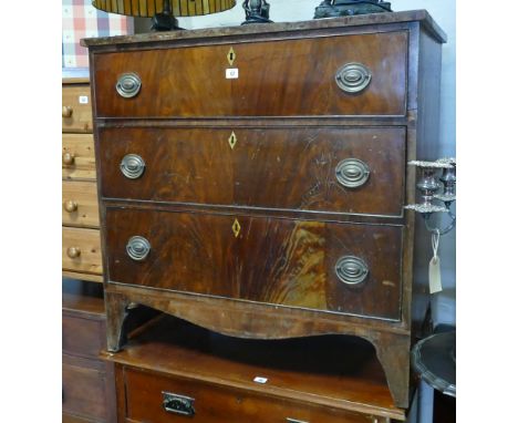 3' Georgian mahogany chest of 3 long drawers standing on bracket feet 
