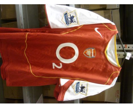 2004/05 Arsenal, a home players shirt as worn by Flamini, Number 16 on reverse