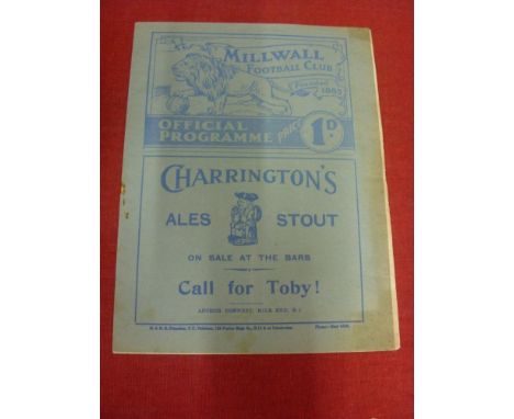 1938 FA Amateur Cup Final, Bromley v Erith And Belvedere, a programme from the game played at Millwall on 23/04/1938, slight 