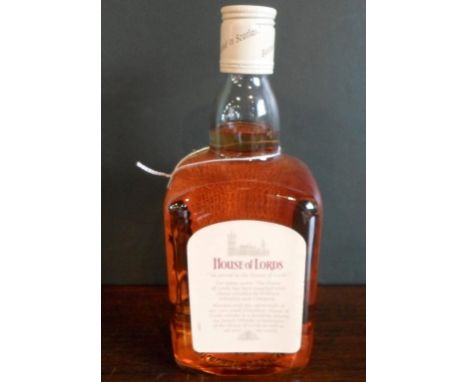 A bottle of House of Lords De Luxe Blended Scotch Whisky, 70cl, 40% vol.