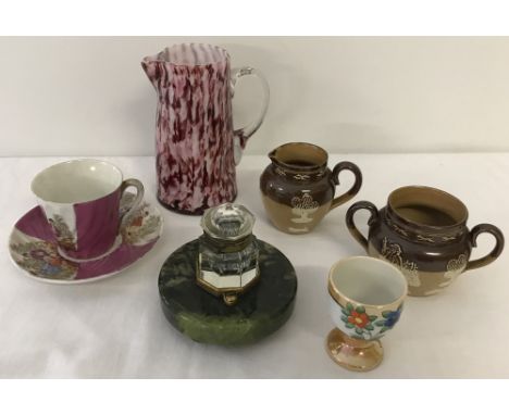 A small collection of ceramic & glass items. To include 2 small Doulton pieces. 