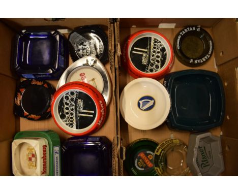 A good collection of pub advertising ash trays to include Bass, Double Diamond, Marstons, Banks', Youngers etc (glass, cerami