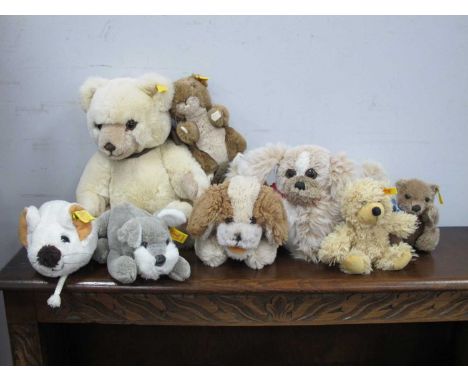 Steiff soft toys to include teddies, mouse, beaver, etc :- One box