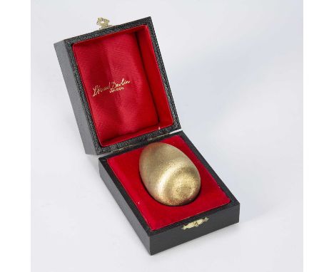 Stuart Devlin (1931-2018) silver and silver-gilt 'surprise' egg commemorating the Silver Jubilee 1952-1977, bearing marks for