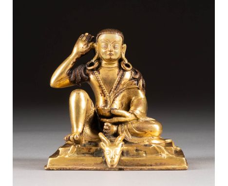   EINE MILAREPA-FIGUR     Tibet, um 1800     Bronze. H. 9,1 cm. Boden geschlossen und gemarkt. Part. min. best., altersgemäße