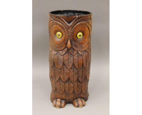 An early 20th century stick stand formed as an owl. 56.5 cm high.