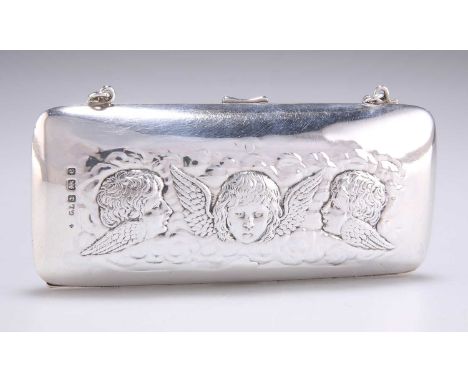 AN EDWARDIAN SILVER LADY'S PURSE by George Loveridge, Birmingham 1904, rounded rectangular, the hinged covers each chased wit