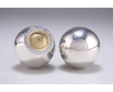 STUART DEVLIN: A PAIR OF ELIZABETH II SILVER PAPERWEIGHTS by Stuart Devlin, London 1972, to commemorate the Royal Silver Wedd