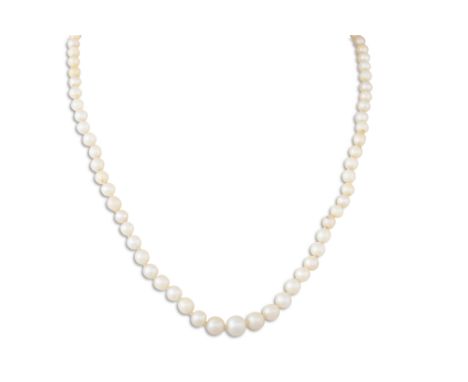 A CULTURED PEARL NECKLACE, to a 9ct gold clasp
