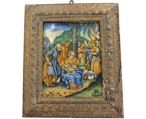 Pannello in antica maiolica policroma montato in cornice in legno scolpito e dorato a motivi ornamentali del secolo XVII (rot