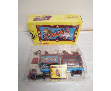 Corgi 1:50 scale Limited edition Circus Trailer CP10502 no 4549/5000. Boxed and complete with KV trailer, cage, animals and t