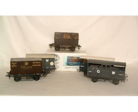 5 x 0 Gauge Kit Built GWR Goods Wagons by Parkside Dundas and others- 2 x GWR 2 axle Flats with B Containers, 2 x 18'6" Cattl