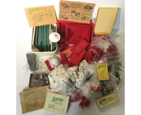 Bayko, good quantity of assorted spares, includes 3 x roof, 10 x step, large qty of bricks, roof-ends, pillars, 13 x base, ba