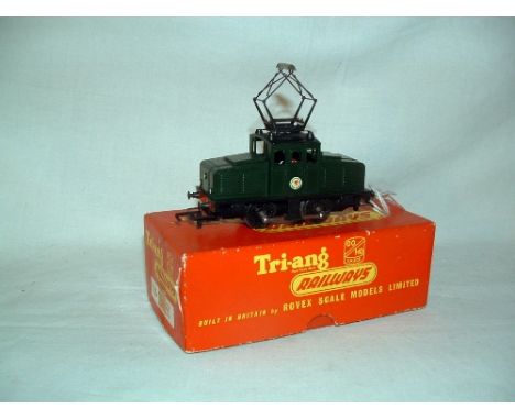 TRIANG R254 BR Green Steeple Cab O/H Electric 0-4-0 with working Pantograph. Serviced 8/2015. Near Mint in an Excellent Box m