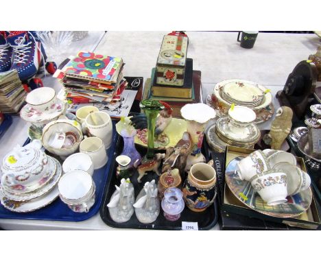 Ceramics, miscellaneous items to include glassware, ceramic cockerel, ceramic owl, teacups and saucers, small plates by Aynsl