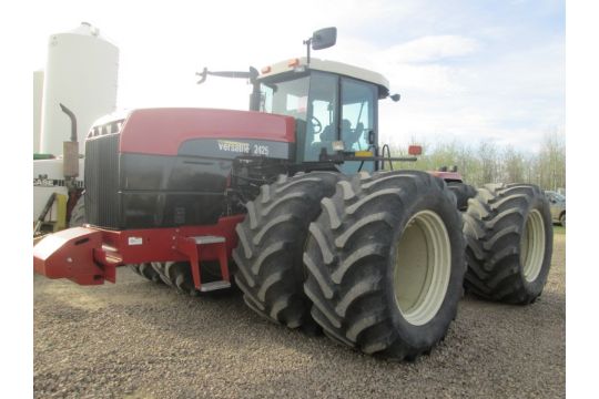 2005 Buhler Versatile 2425 4WD w/ 900/50R42 duals, PTO, powershift ...